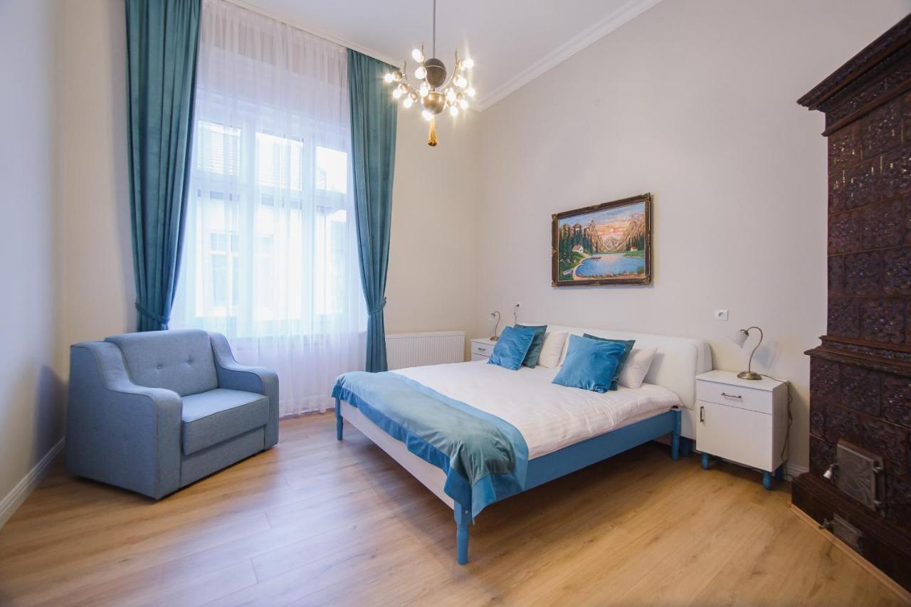 Retro City Center Home Oradea Extérieur photo